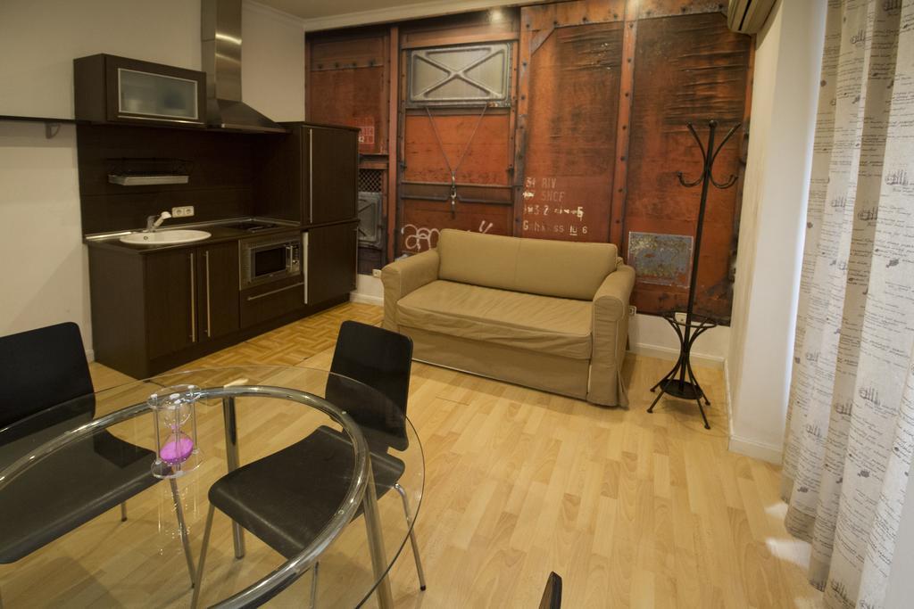 Foster Apartamentos Sol Μαδρίτη Δωμάτιο φωτογραφία